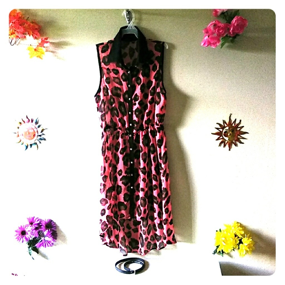 Giraffe print sleeveless sundress.